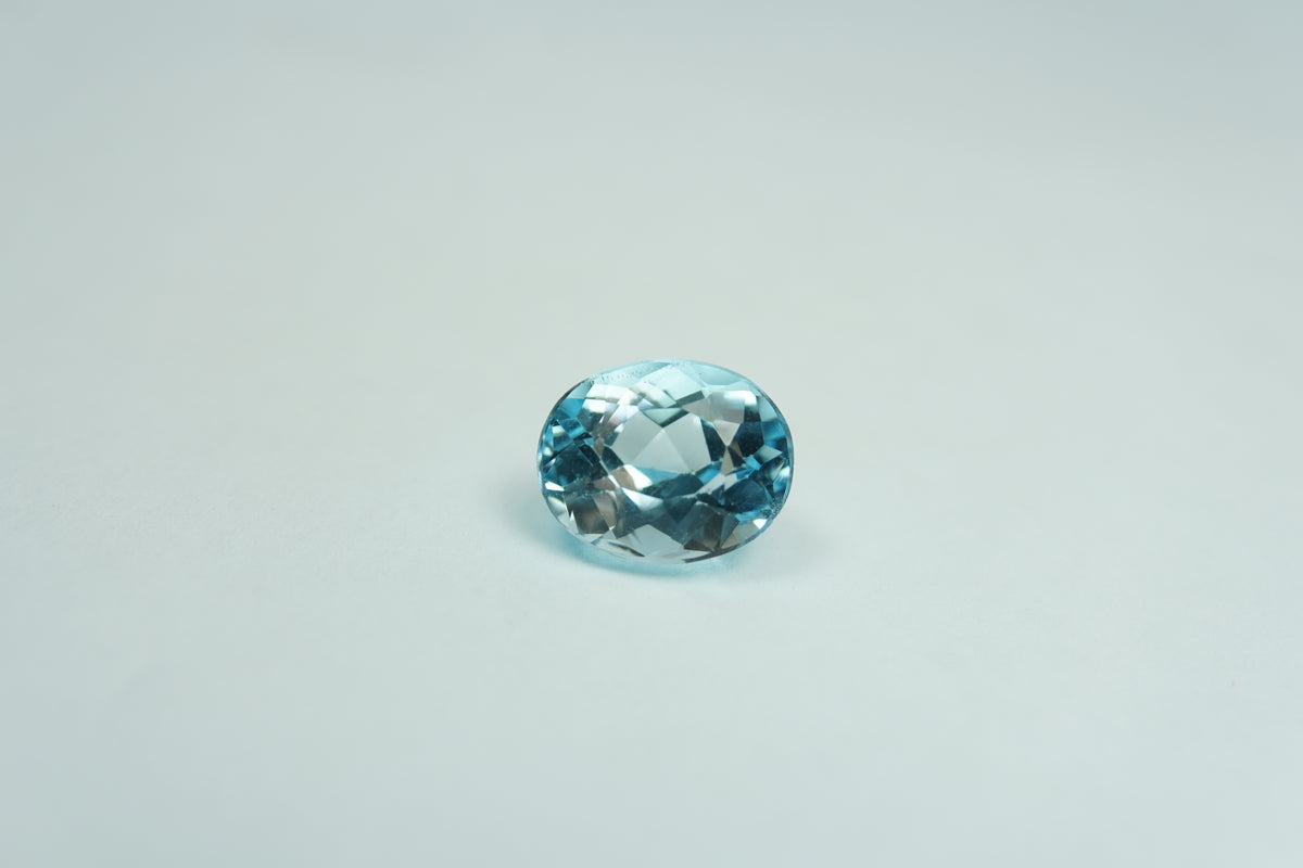 4.20ct Topaz sky 10x8mm