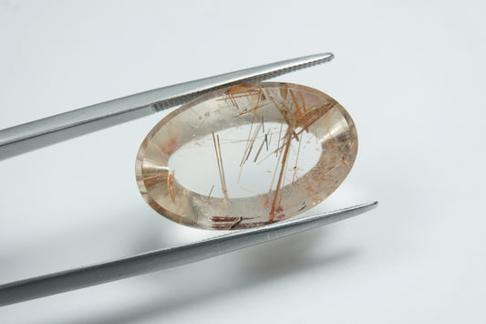 13ct Quartz with inclusion 21x13mm