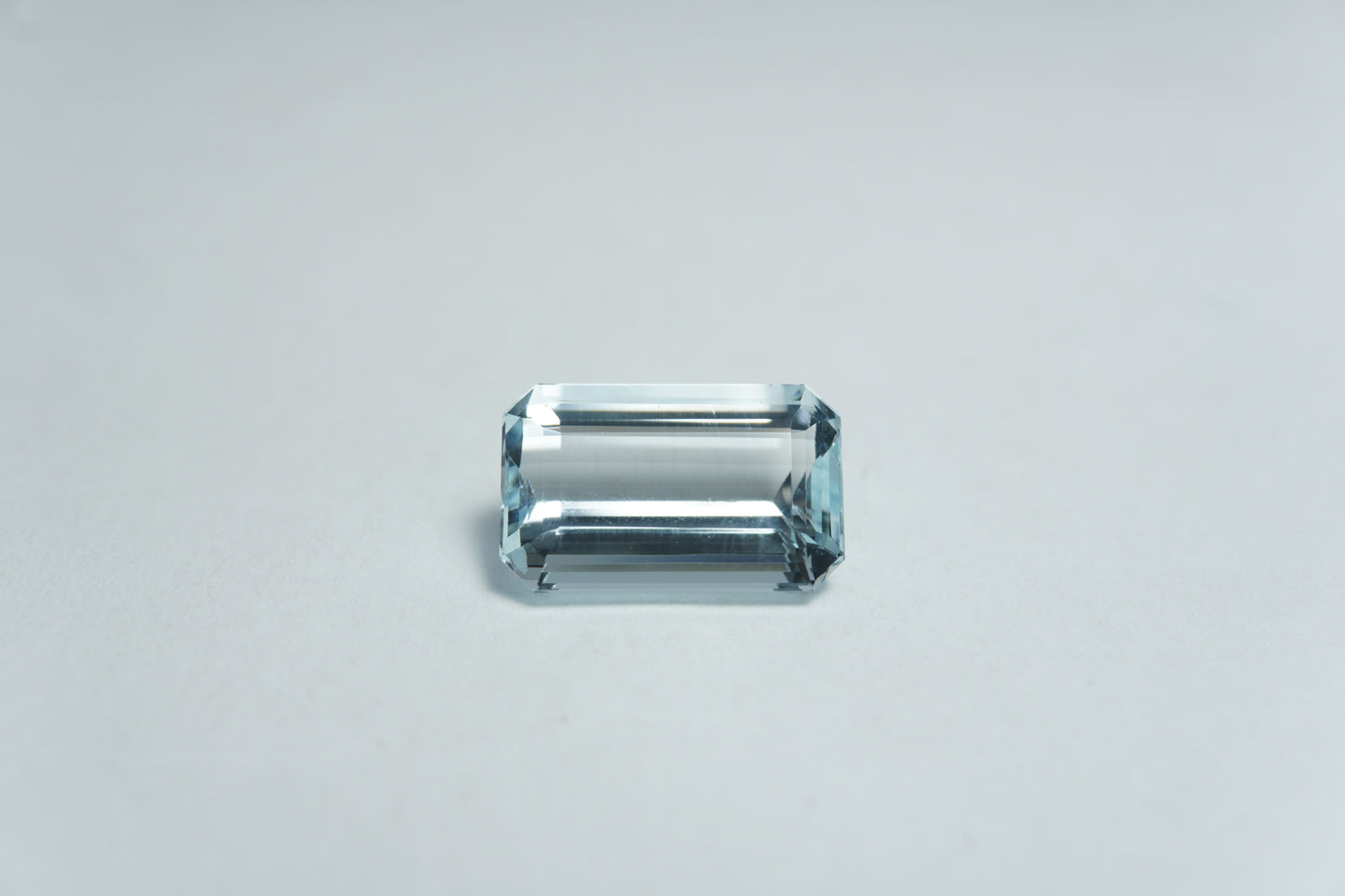 3.70ct Aquamarine 12x8mm