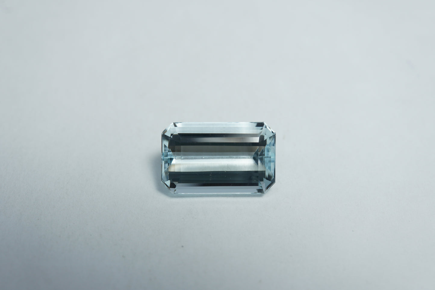 3.70ct Aquamarine 12x8mm