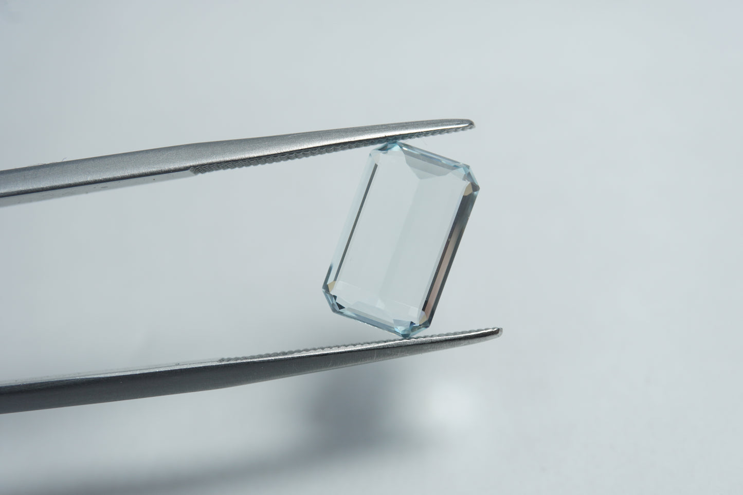 3.70ct Aquamarine 12x8mm