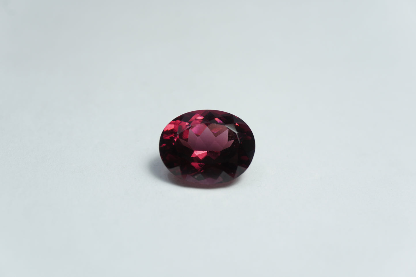 3.38ct Rhodolite 10x8mm