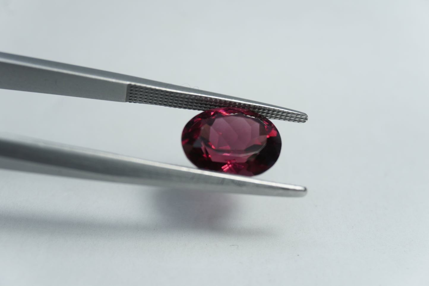 3.38ct Rhodolite 10x8mm