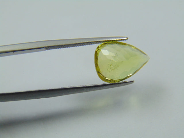 4.40ct Chrysolite 12x9mm