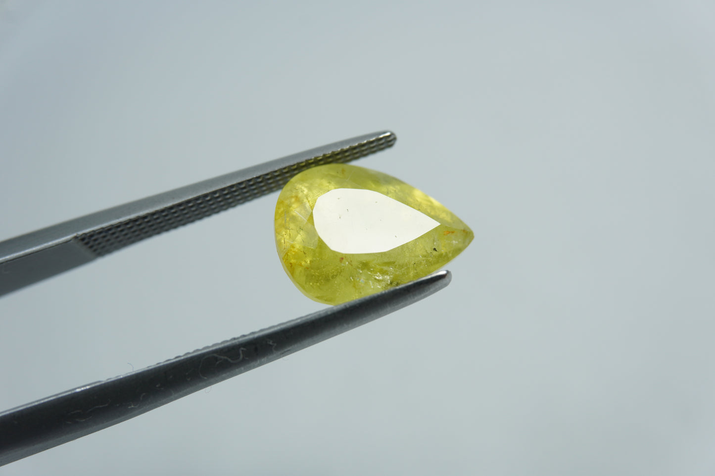3.87ct Chrysolite 11x8mm