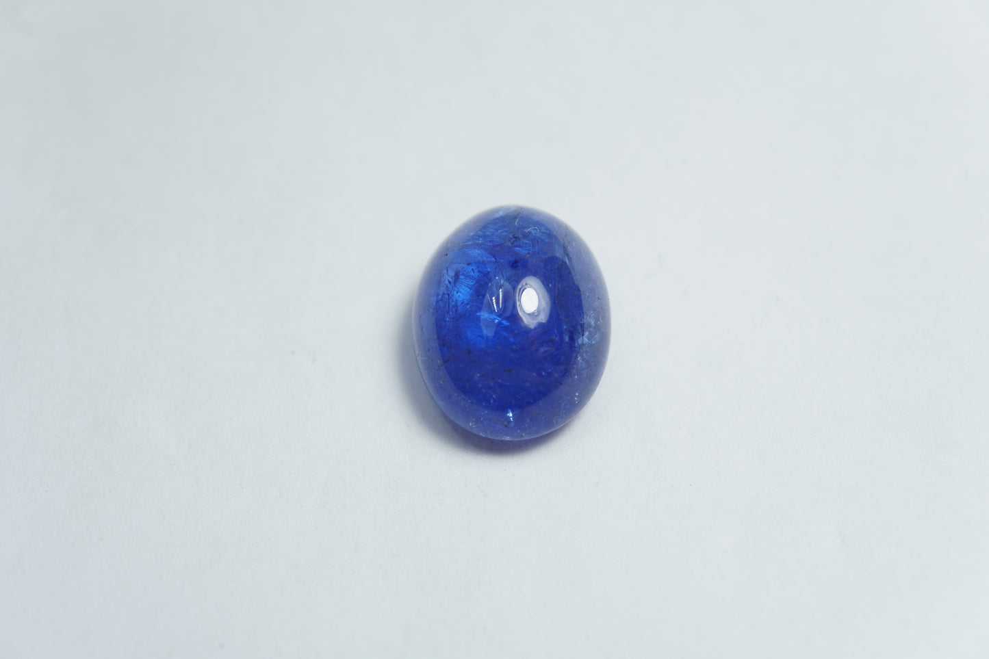 8.20ct Tanzanite cabochon 13x10mm