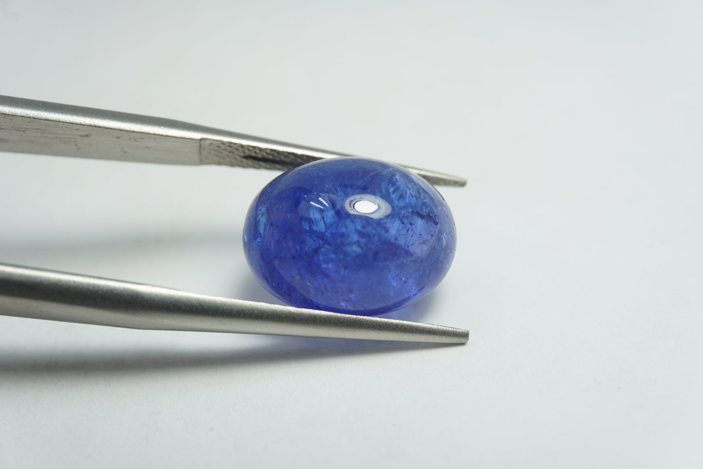 8.20ct Tanzanite cabochon 13x10mm