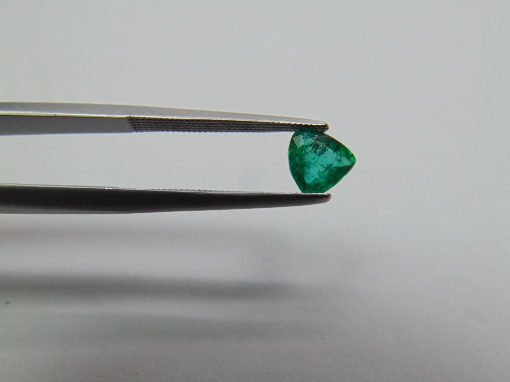 0.87ct Emerald 6mm