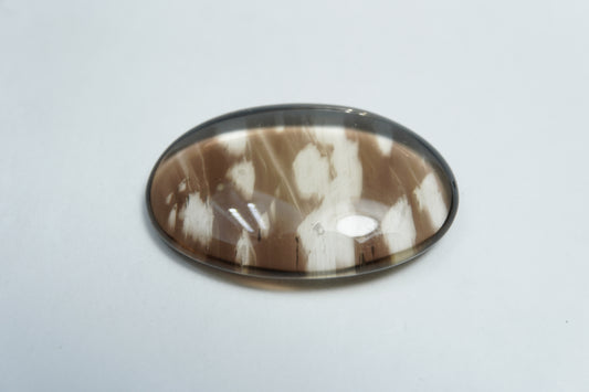 28.85ct Quartz with inclusion 30x19mm