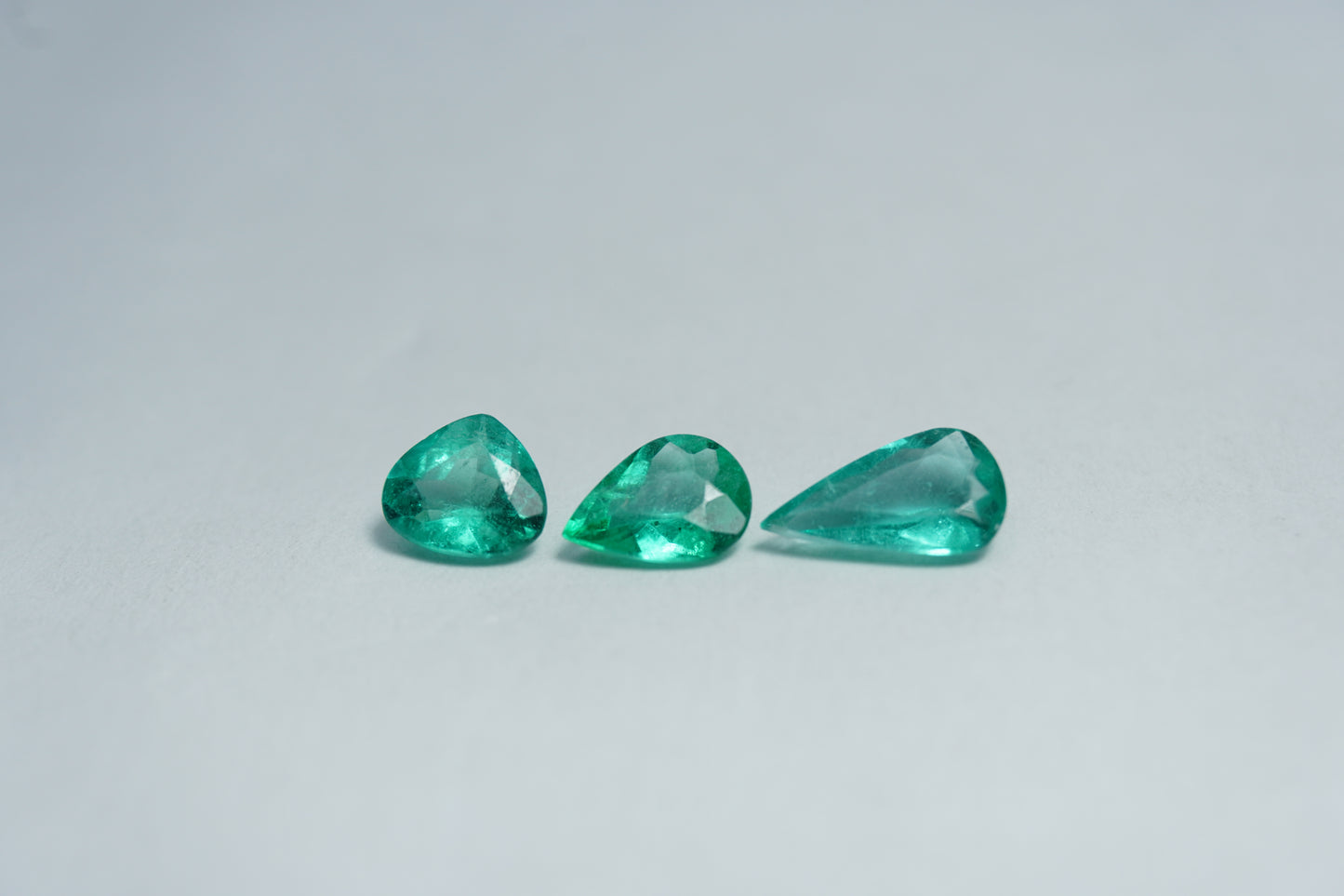 1.15ct Emerald 8x4.5mm / 6x5mm / 5mm