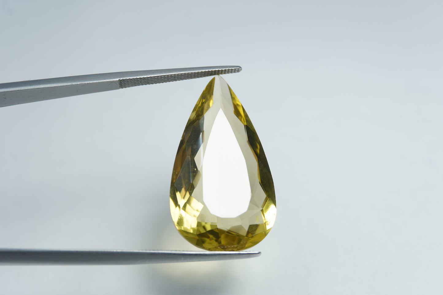 17.15ct Green gold 30x15mm
