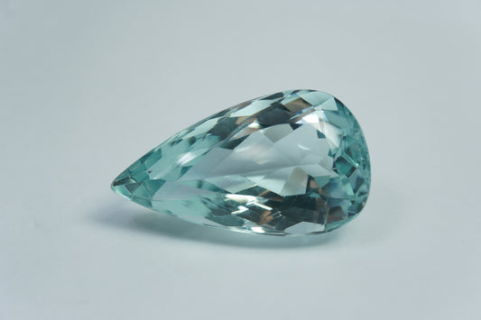 59.30ct Topaz natural color 32x18mm