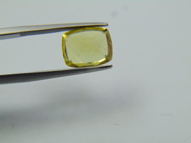 3.85ct Chrysolite 10x8mm