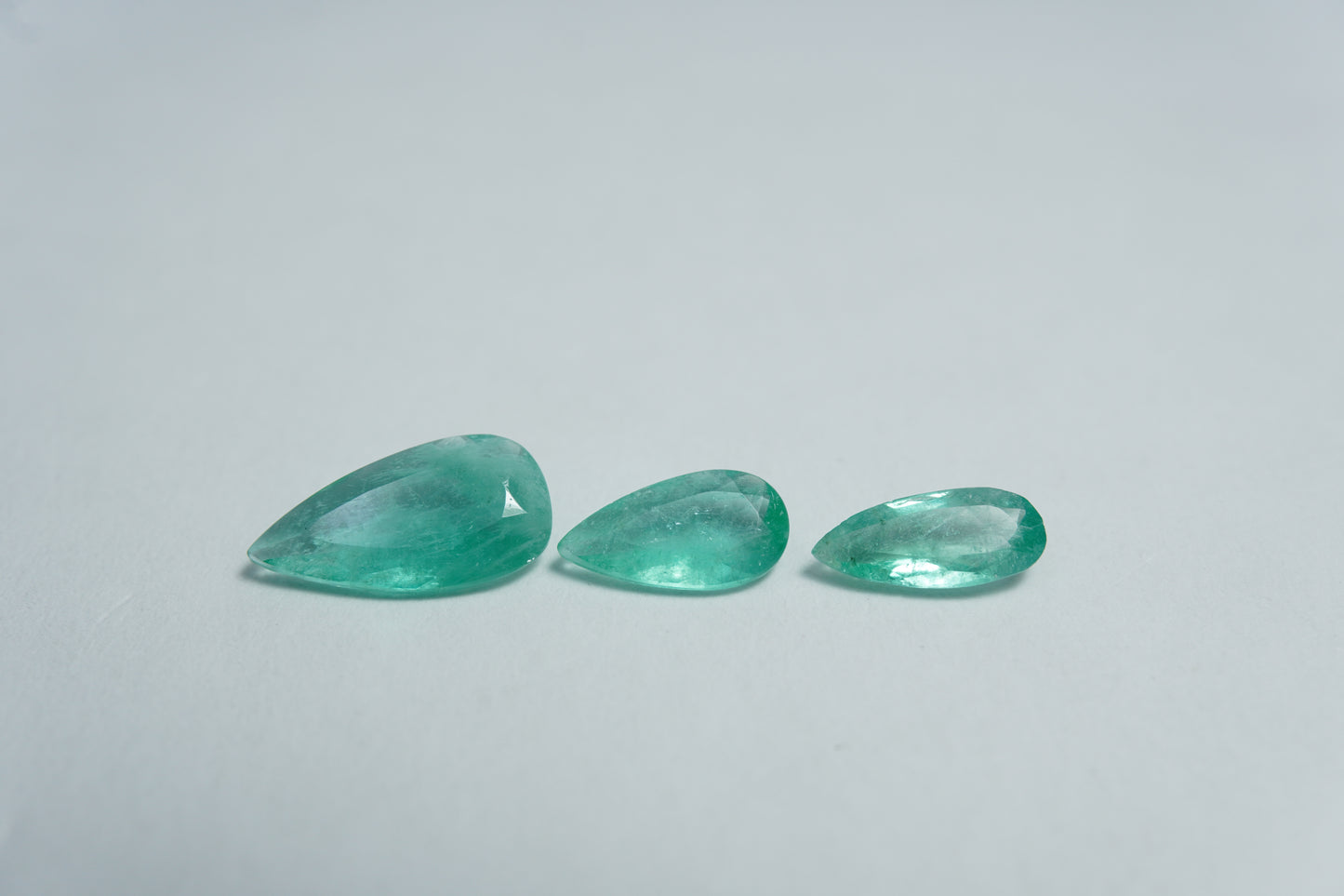 1.30ct Emeralds 10x5mm / 7x4mm / 7x3mm