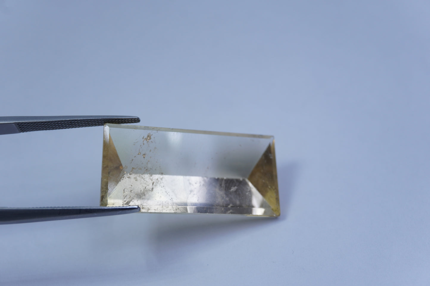 21.75ct Morganite 39x14mm