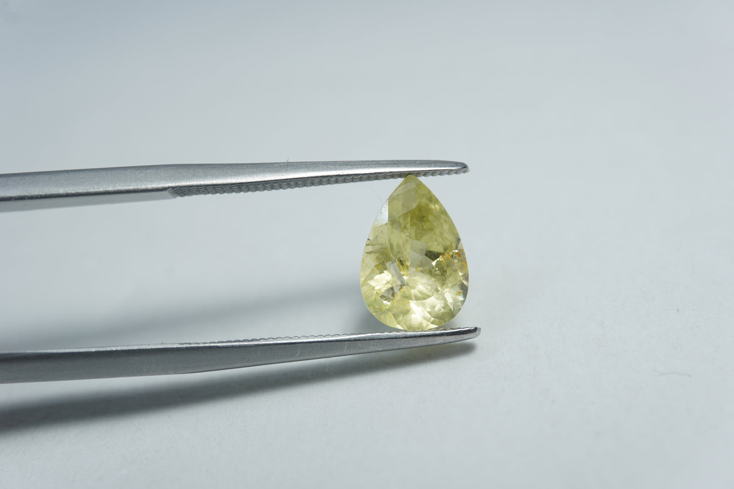 2.20ct Chrysolite 10x7mm