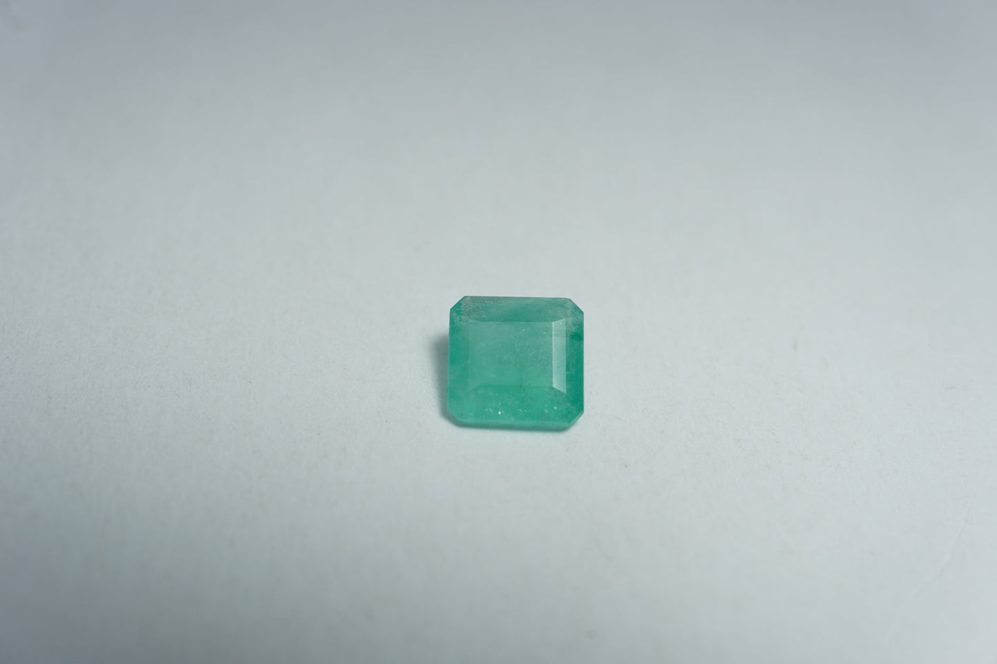 0.65ct Emerald 6mm