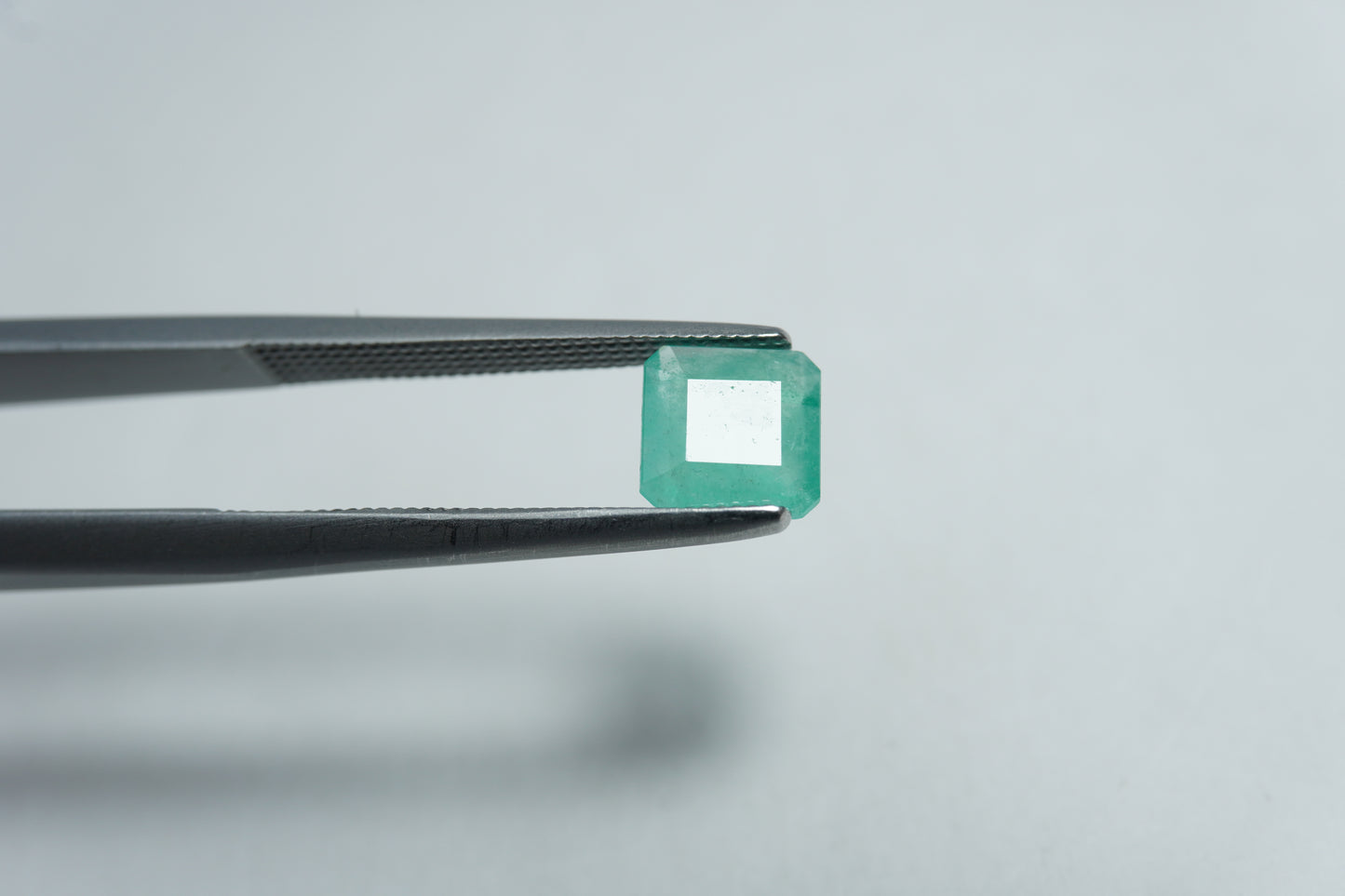 0.65ct Emerald 6mm