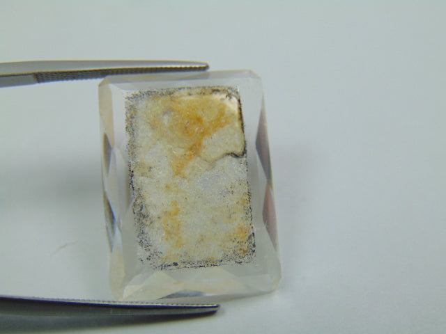 26.60ct Quartz Inclusion 23x17mm