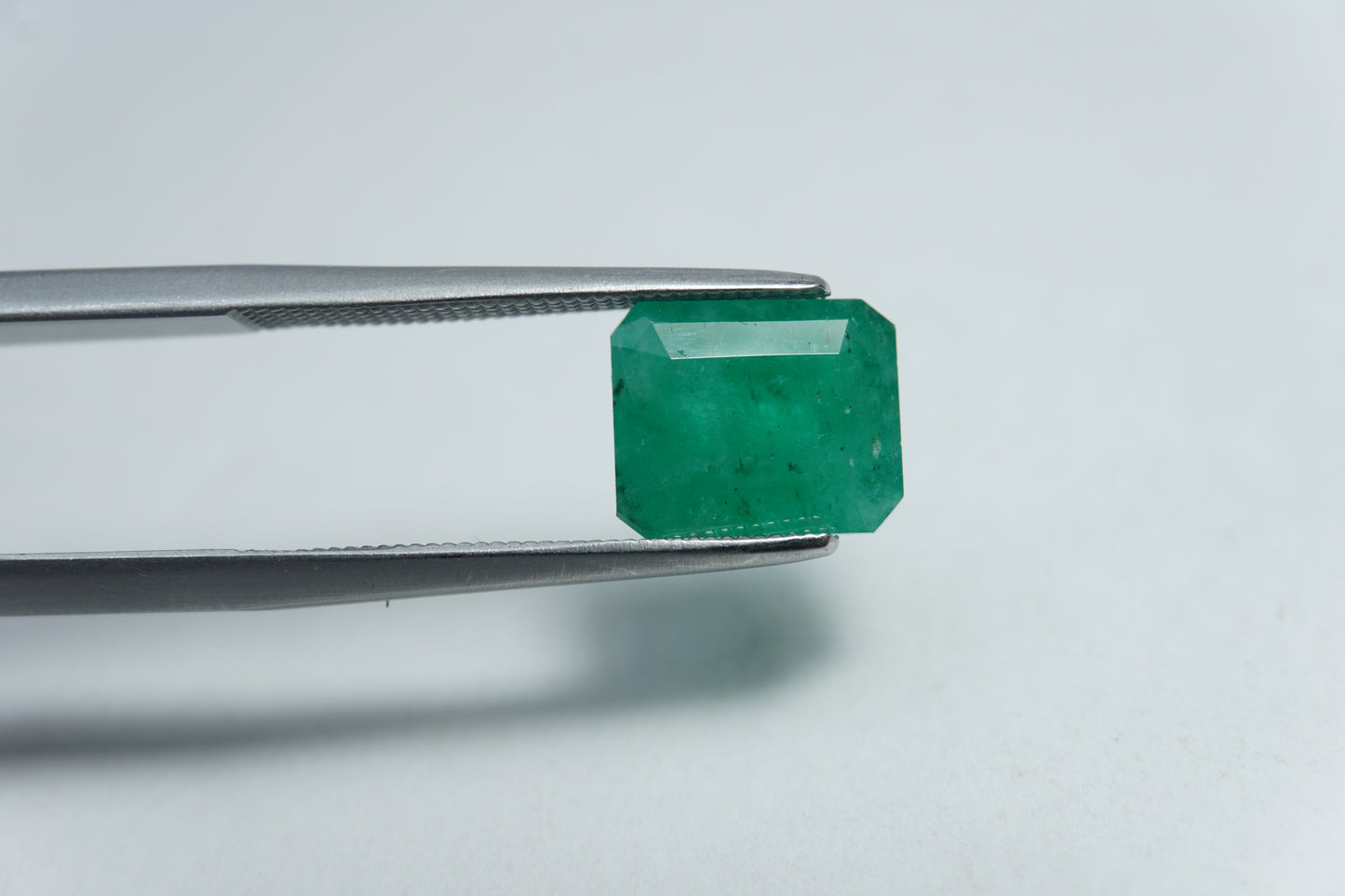 3.05ct Emerald 9x8mm
