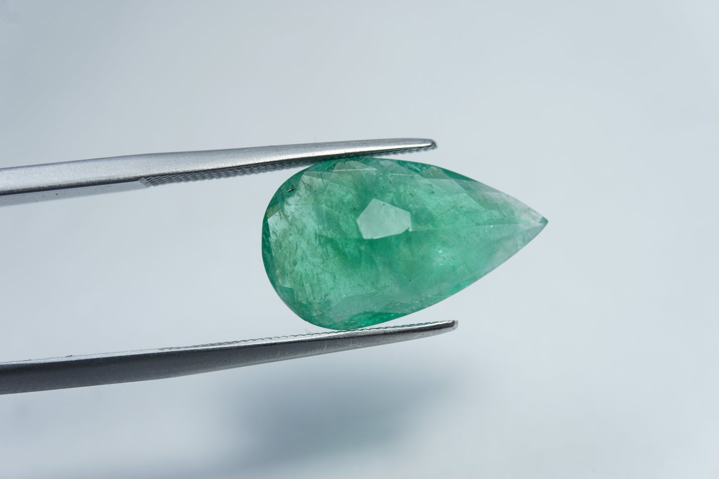 5.85ct Emerald 18x11mm