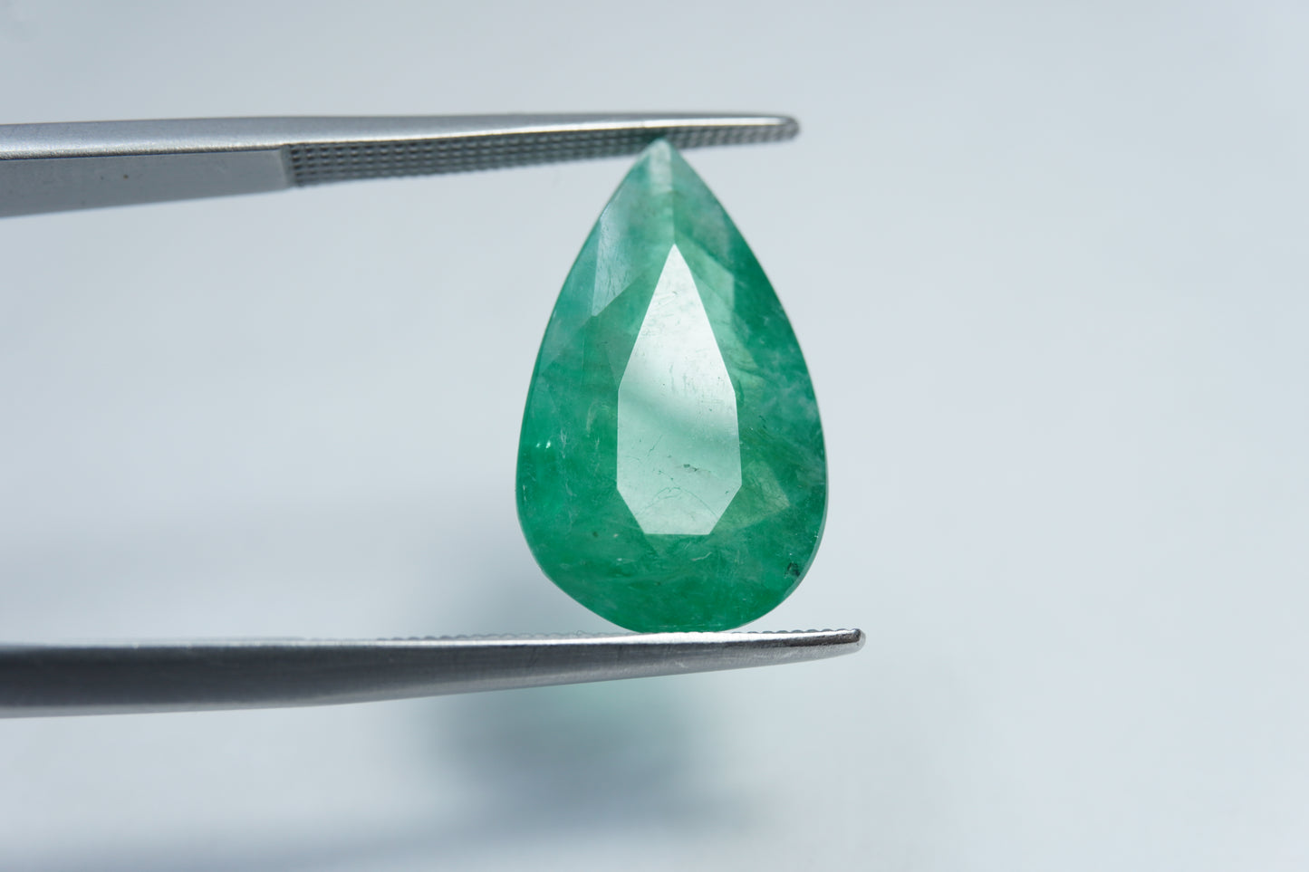 5.85ct Emerald 18x11mm