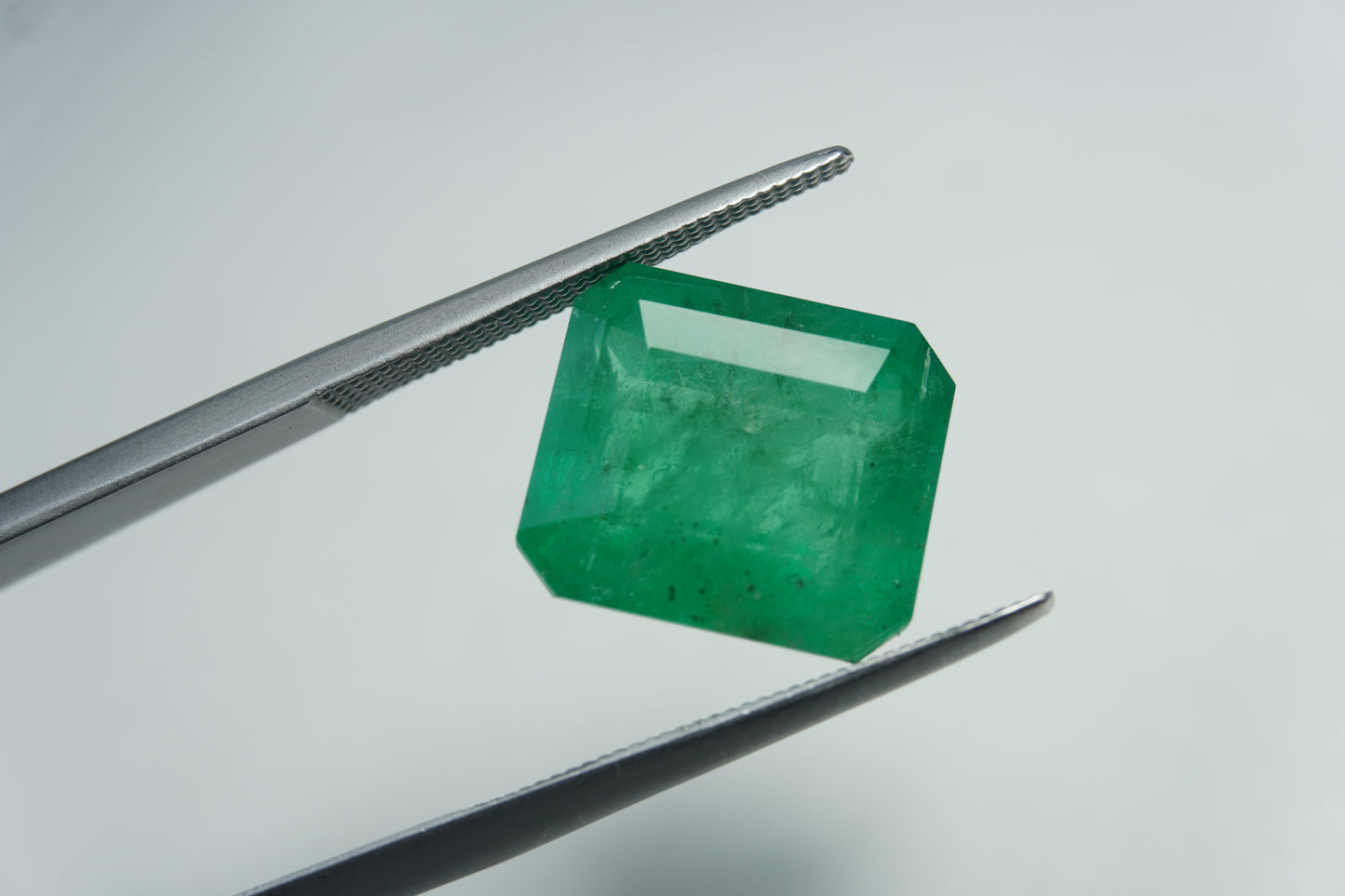 7.43ct Emerald 12x11mm