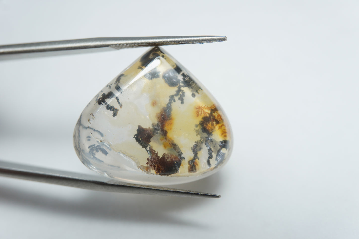 31.15ct Dendrite 24x21mm