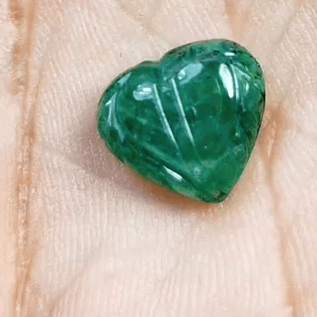 3.69ct Emerald 9mm