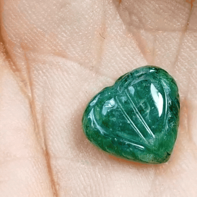 3.69ct Emerald 9mm