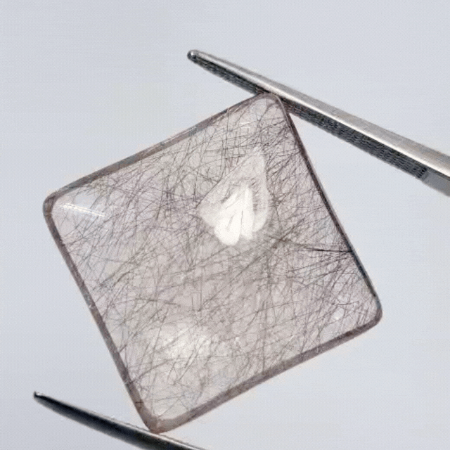 19.80ct Quartz With Inclusion 18mm