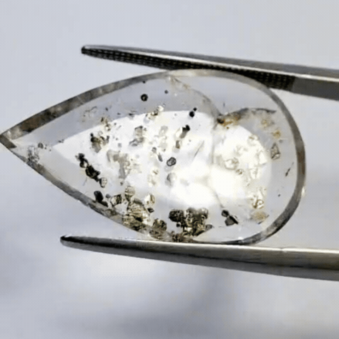 13.35ct Quartz With Inclusion 26x16mm