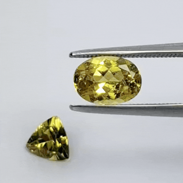 2.30ct Chrysolite 8x6mm 6mm