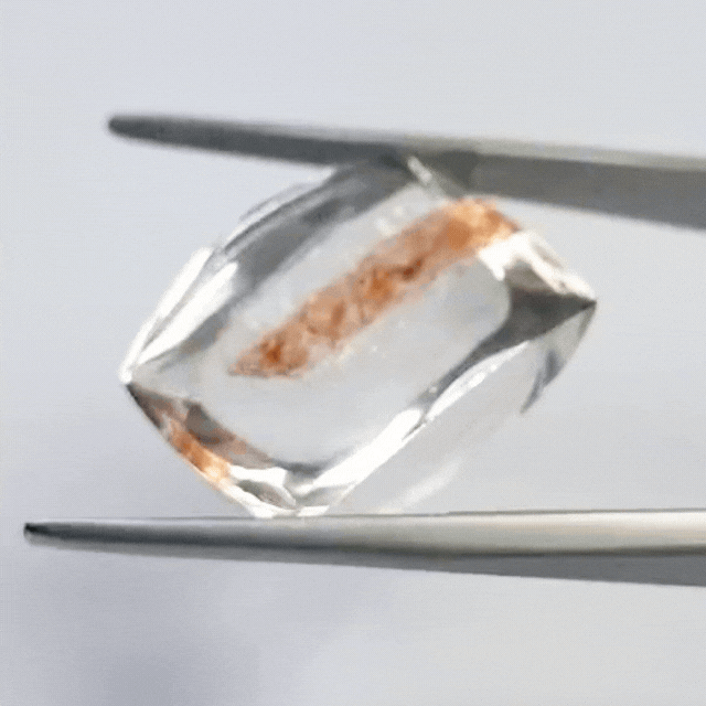 28.40ct Quartz With Inclusion Cabochon 20x16mm