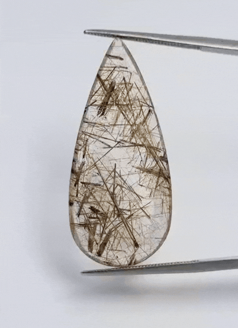 18.55ct Quartz With Inclusion 35x16mm