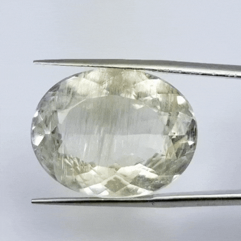 41.15ct Topaz With Needle 25x19mm