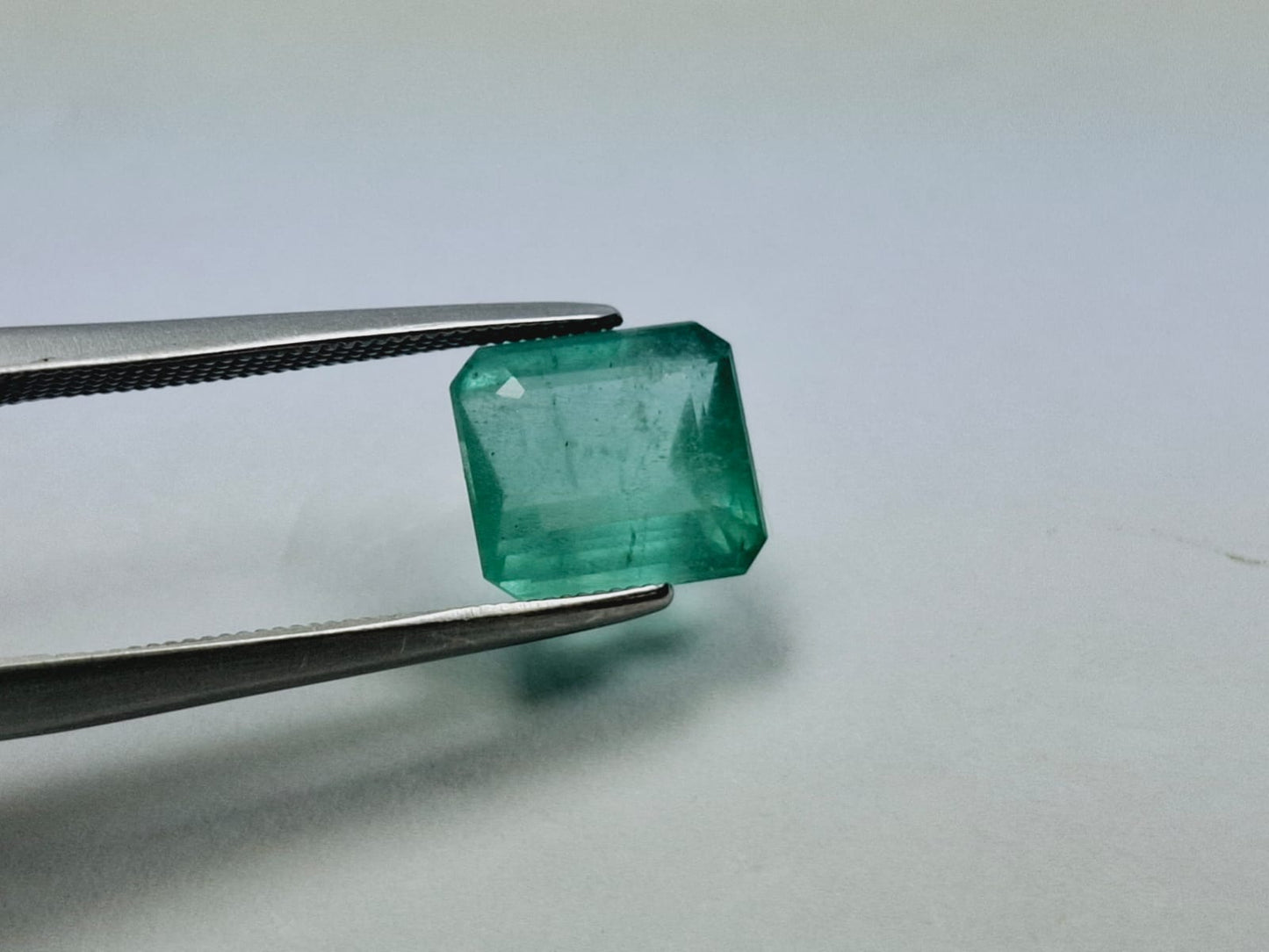2.40ct Emerald 9mm