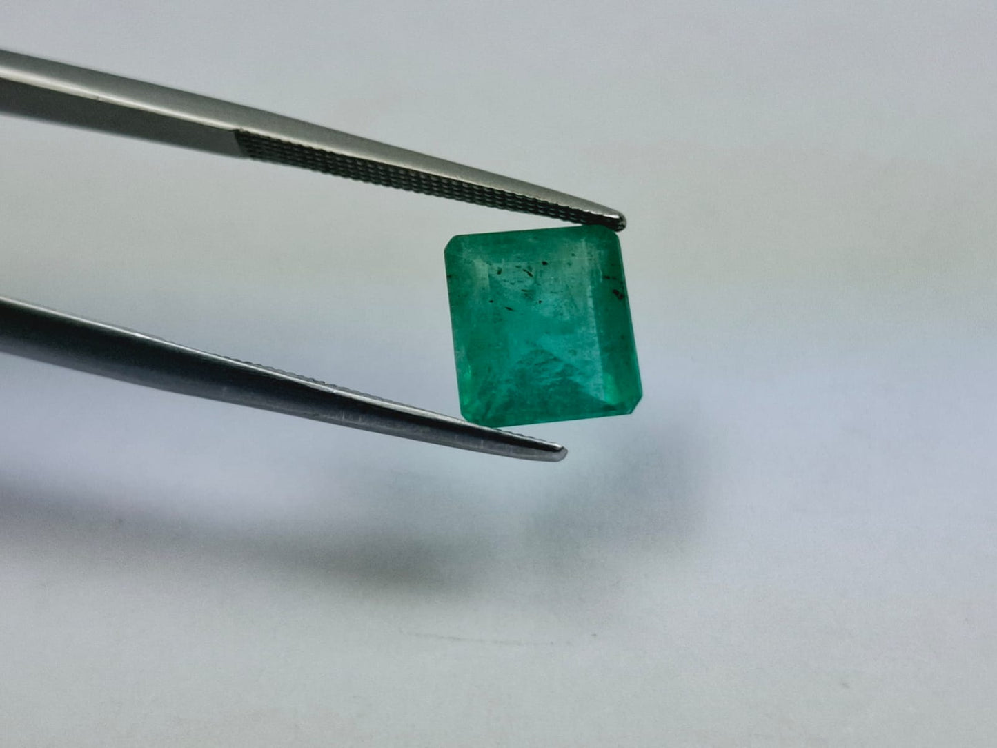 2.98ct Emerald 9mm