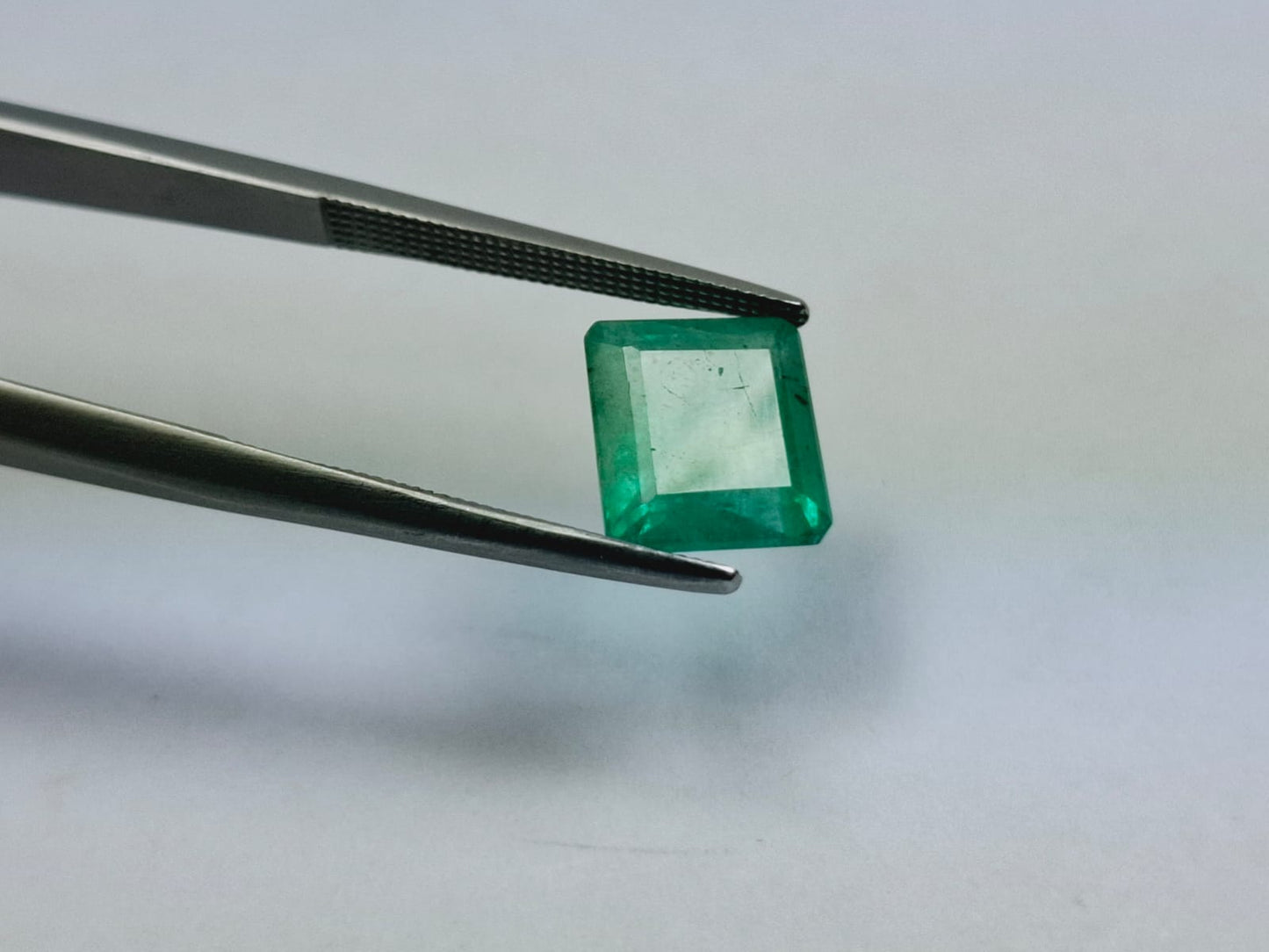 2.98ct Emerald 9mm