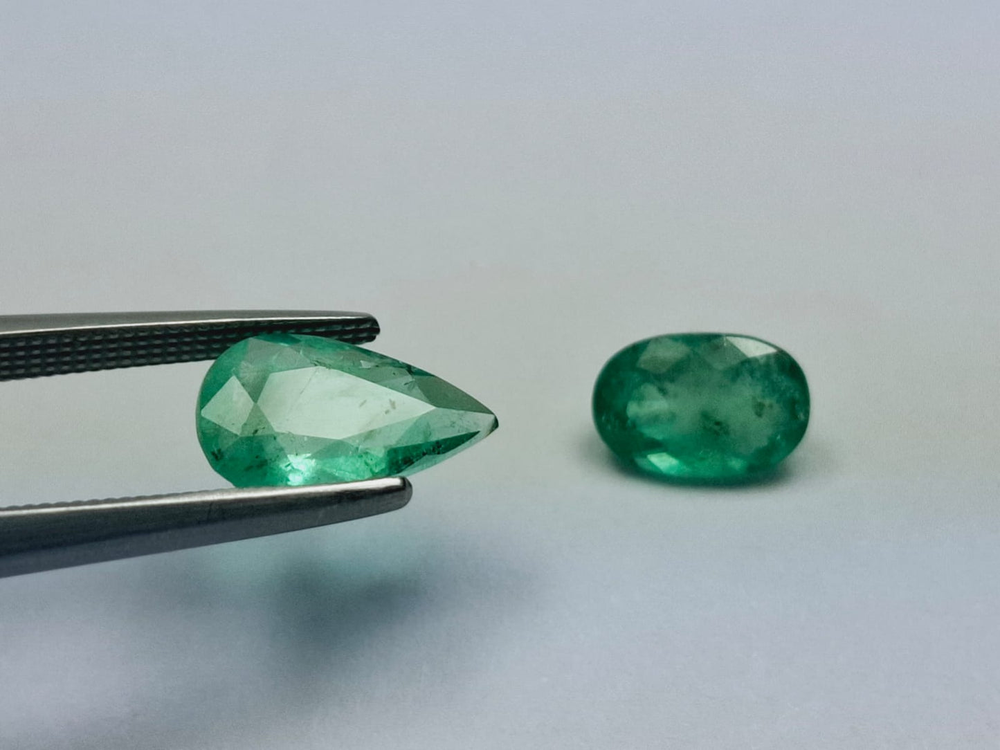 2.20ct Emerald 10x6mm 8x5mm