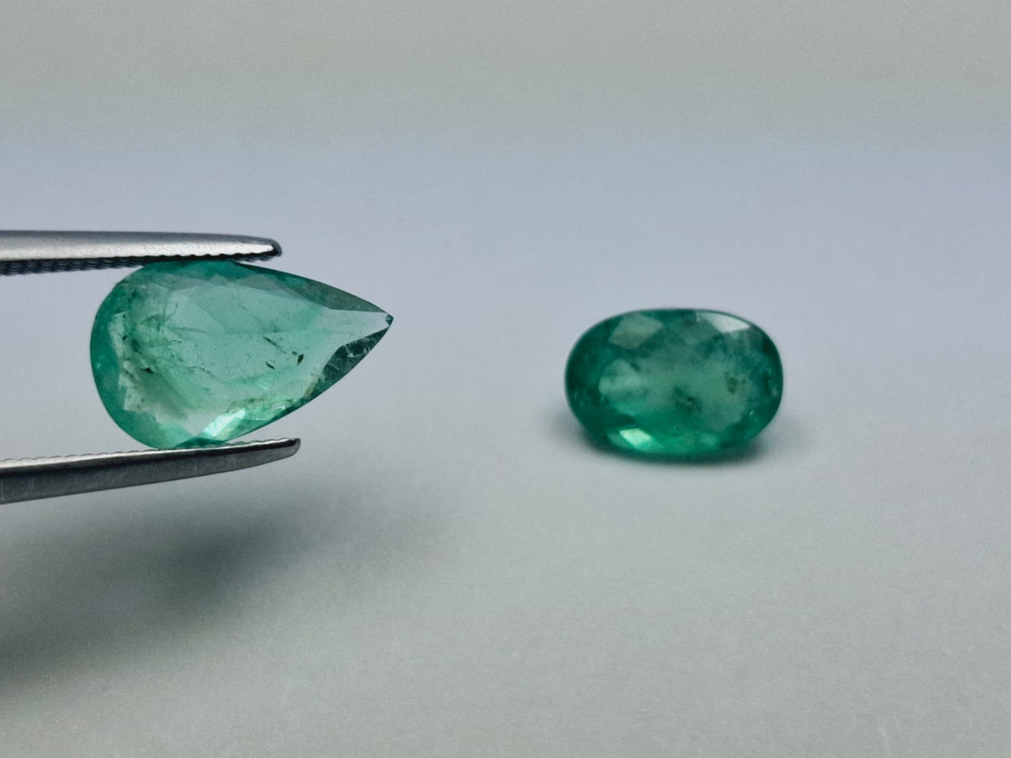 2.20ct Emerald 10x6mm 8x5mm