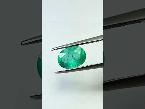 2.37ct Emerald 10x7.5mm
