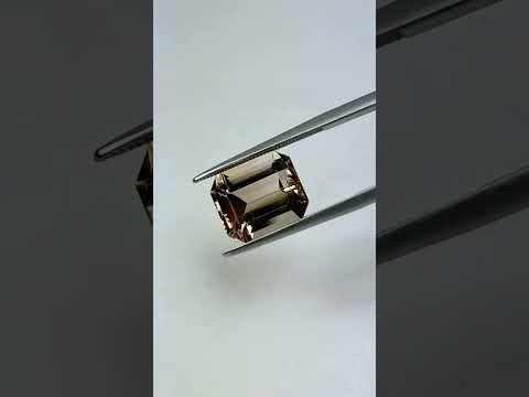 6.84ct Topaz 11.5x10mm