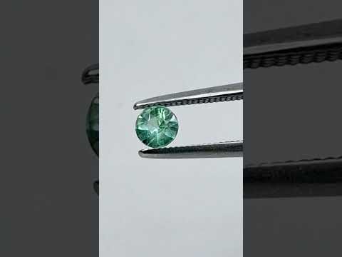 0.58ct Emerald 4mm