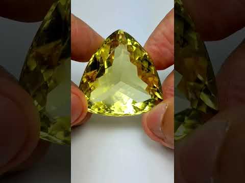 150ct Green gold 38x37mm