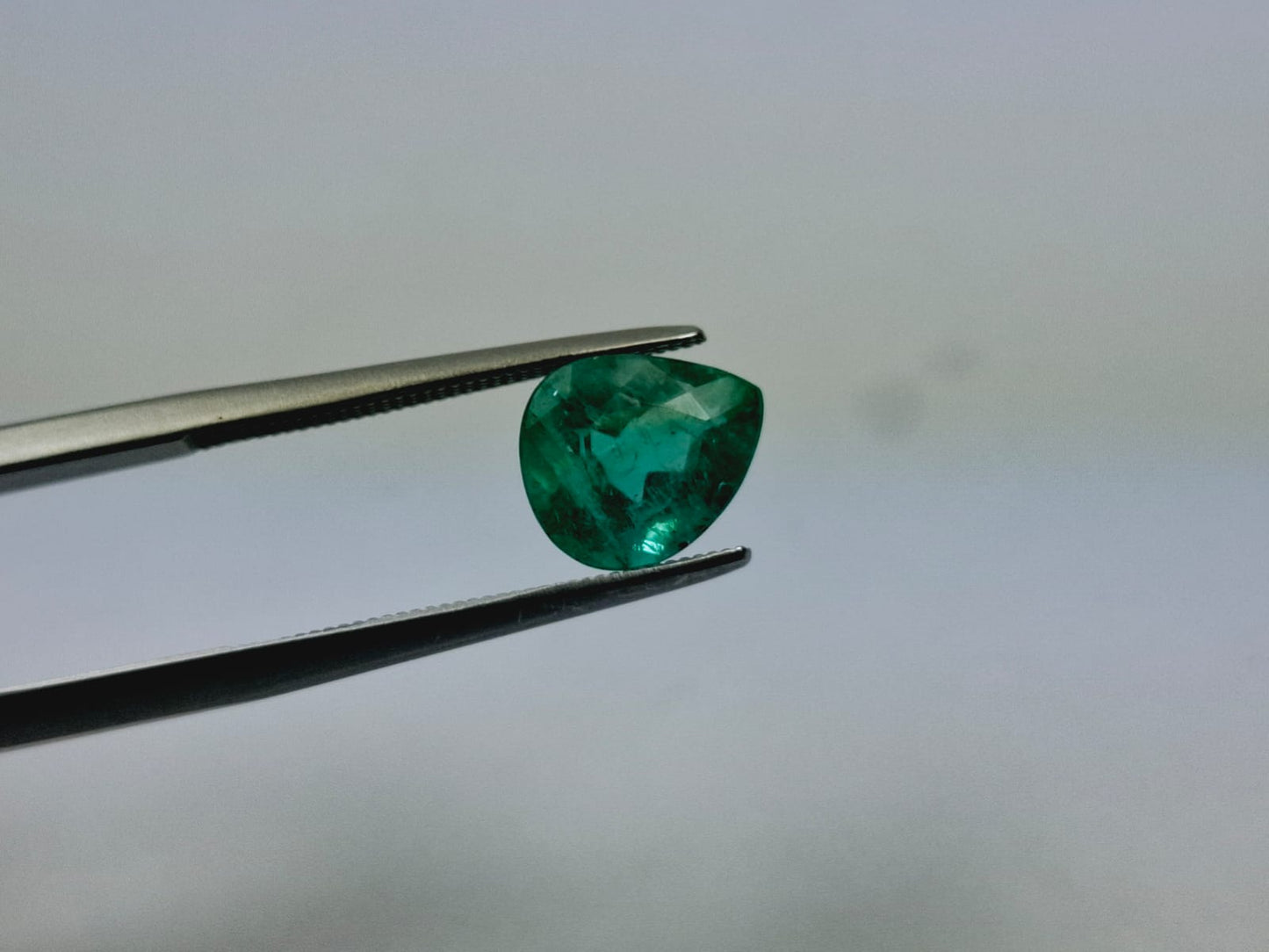 1.93ct Emerald 9x7.5mm