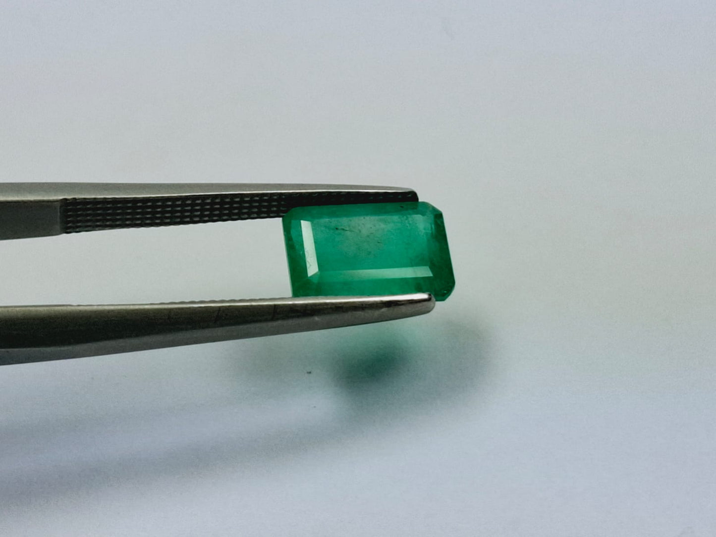 1.85ct Emerald 8x6mm