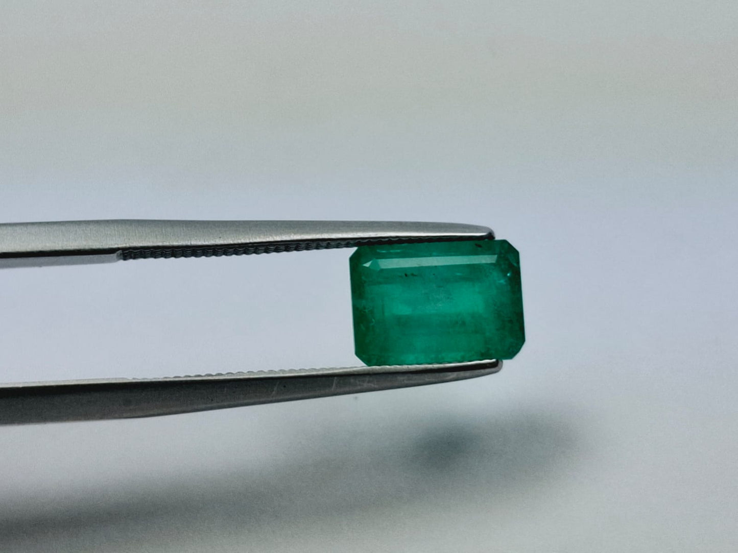 1.85ct Emerald 8x6mm