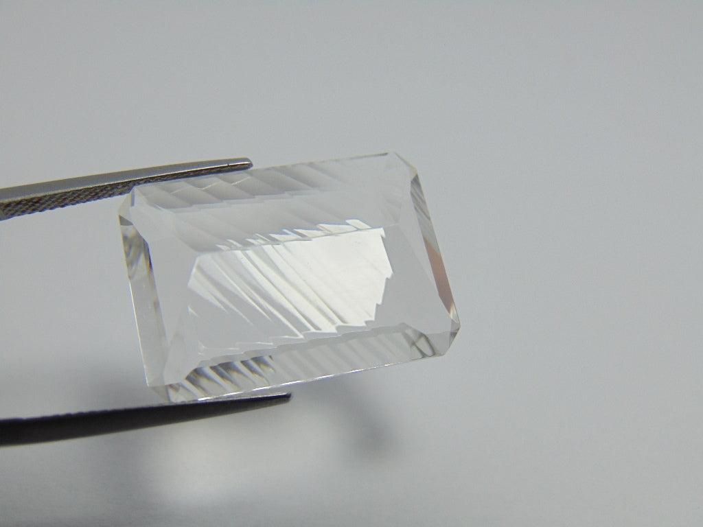 27.60ct Quartz Crystal 24x18mm