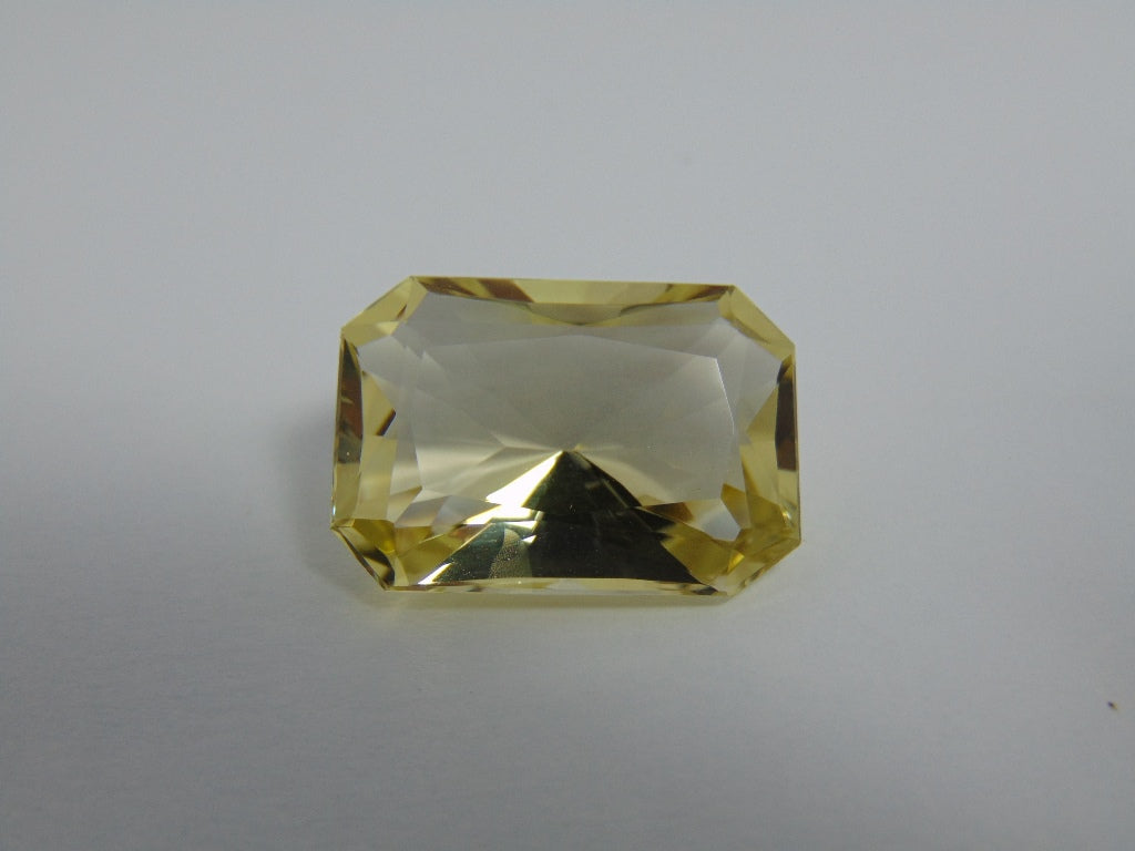 35.40cts Quartz (Green Gold)